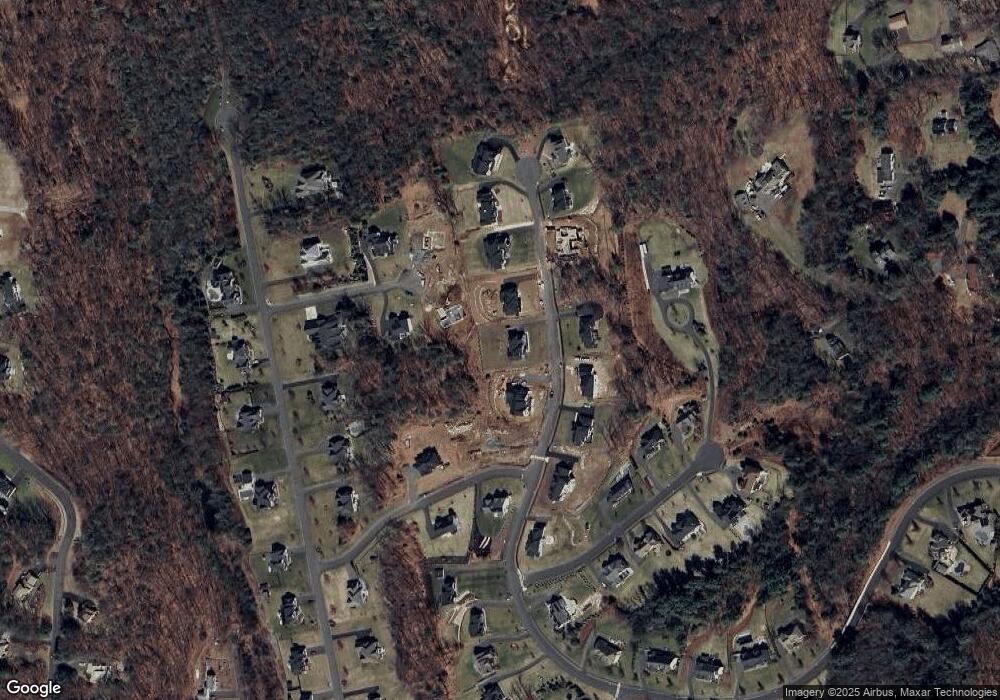 47 Bridgehampton Crossing, Unionville, CT 06085 - photo 1