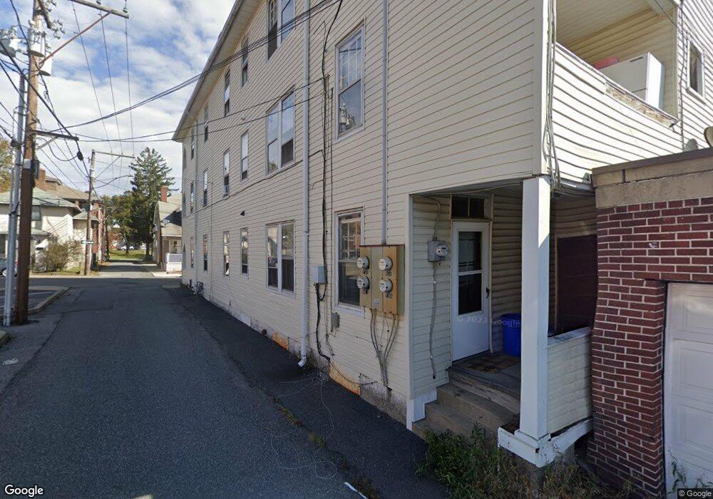 218 W Magnolia St, Hazleton, PA 18201 - photo 1