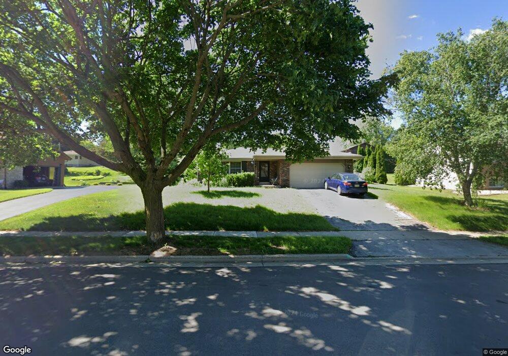 2109 Rambling Rose Rd, Waukesha, WI 53186 - photo 1