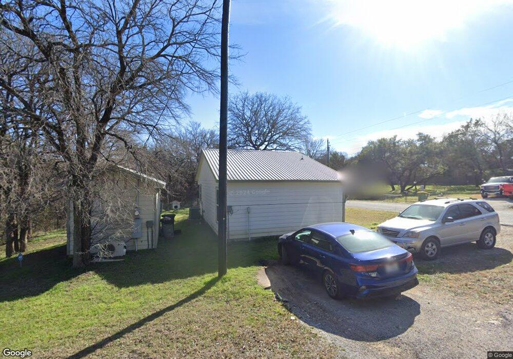 707 Fencerow Dr, Granbury, TX 76048 - photo 1