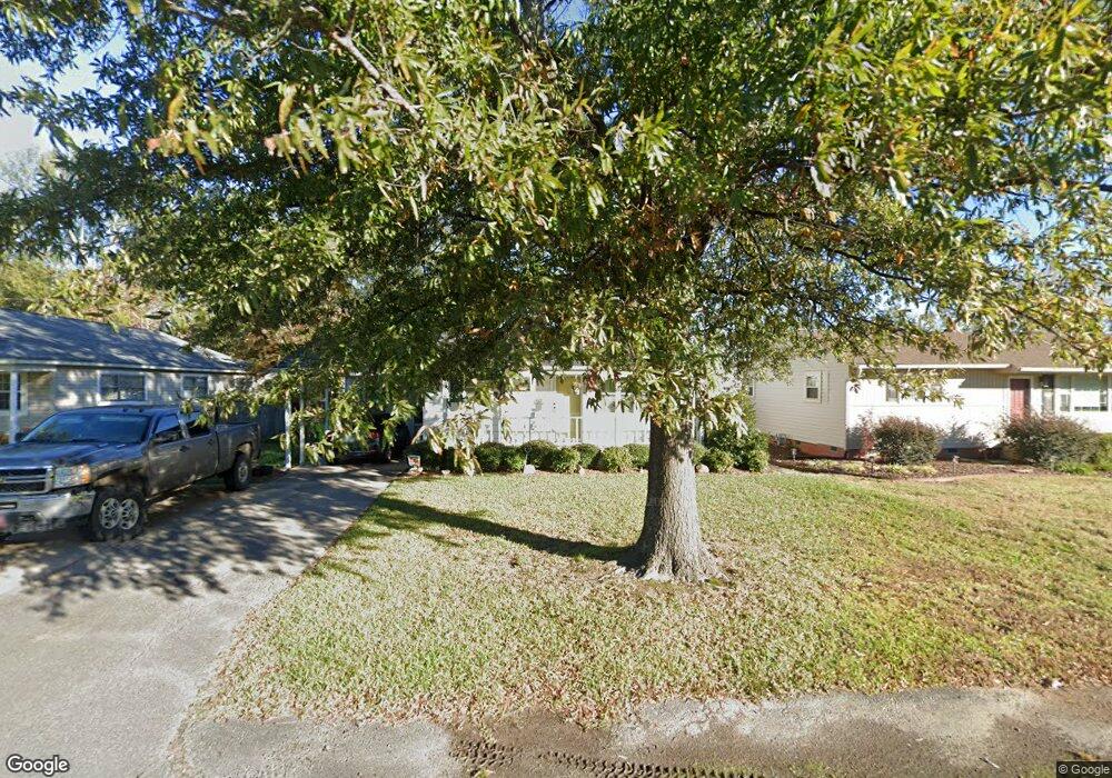 212 W Hastings St, Stuttgart, AR 72160 - photo 1