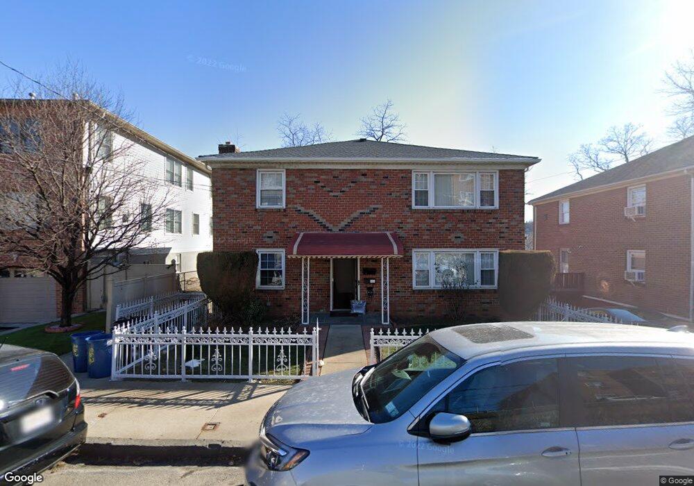 262 Woodland Ave unit 2, Yonkers, NY 10703 - photo 1