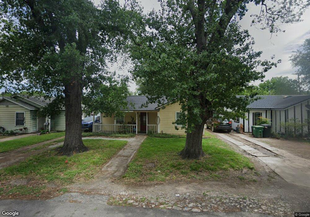 1914 Tabor St, Houston, TX 77009 - photo 1