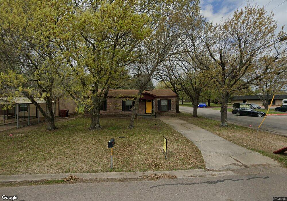 1227 Lynn St, Bonham, TX 75418 - photo 1