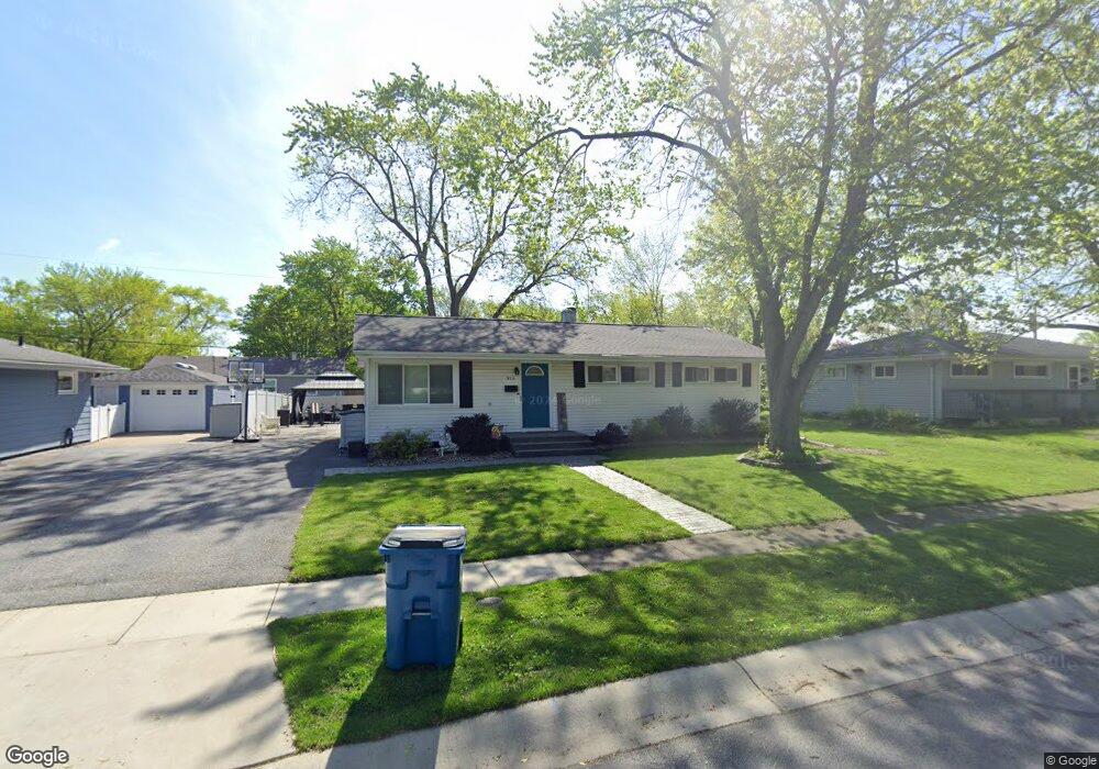 916 E Crestview Ct, Crown Point, IN 46307 - photo 1