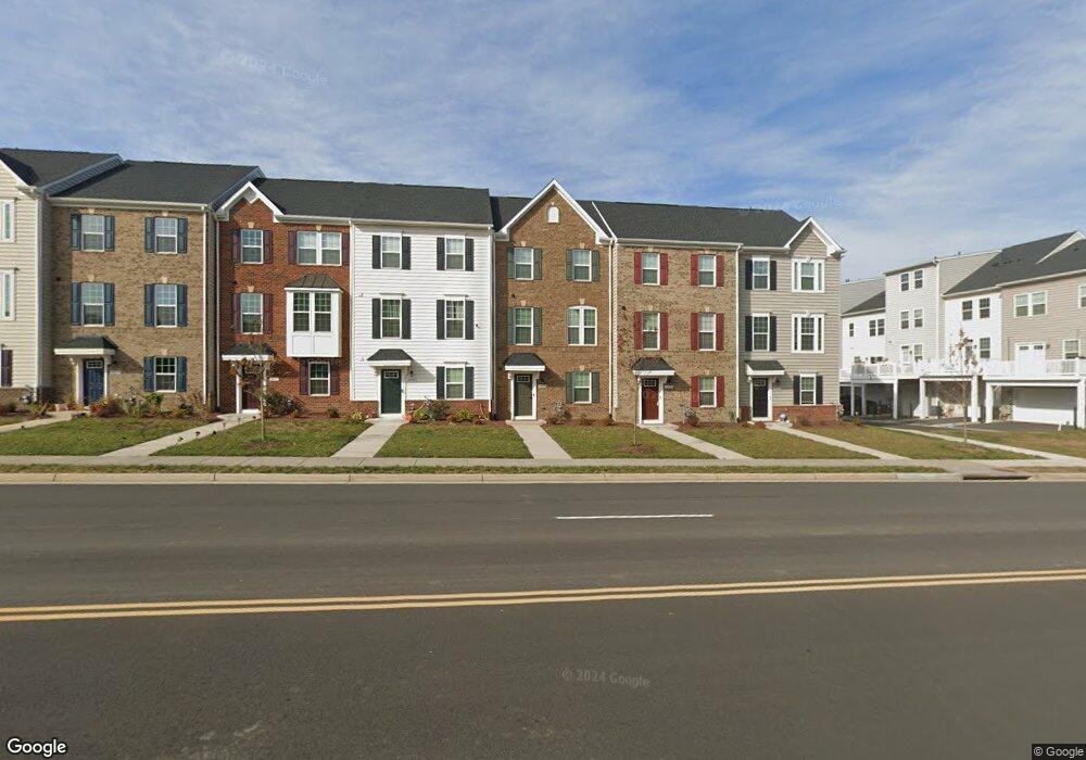 24573 Hutchinson Farm Dr, Sterling, VA 20166 - photo 1