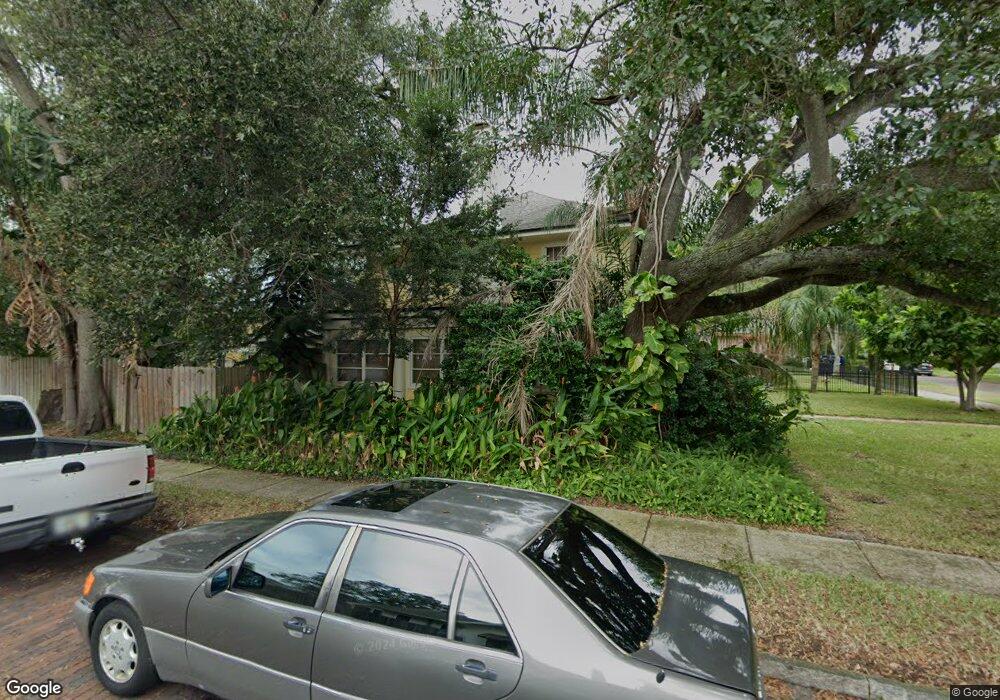 1095 15th Ave N, Saint Petersburg, FL 33704 - photo 1