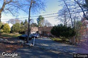 712 Hemlock Dr, Oradell, NJ 07649