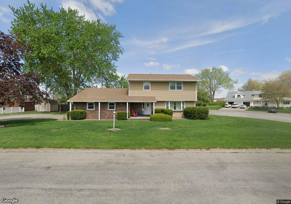 310 Southgate St, Lincoln, IL 62656 - photo 1