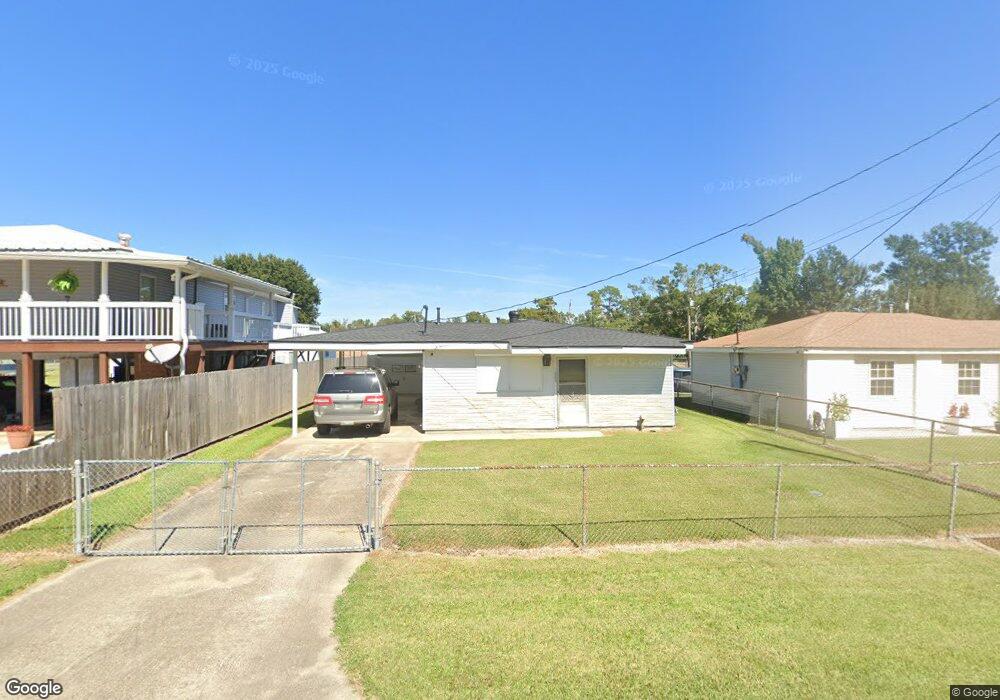 233 Hidalgo Dr, Houma, LA 70363 - photo 1