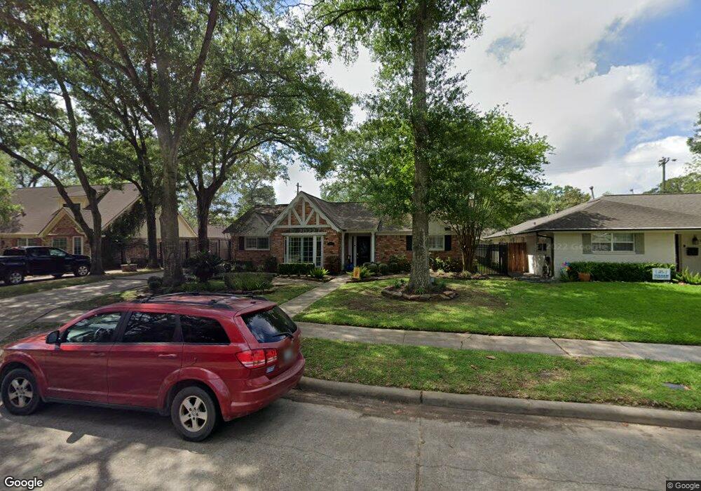 1023 Curtin St, Houston, TX 77018 - photo 1