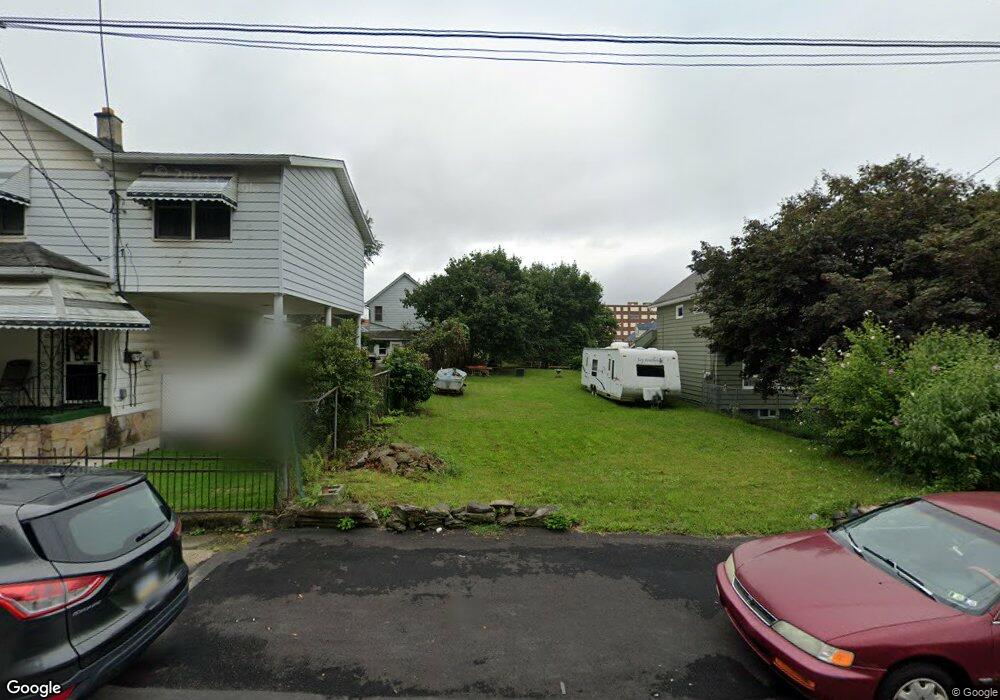 332 E Elm St, Scranton, PA 18505 - photo 1