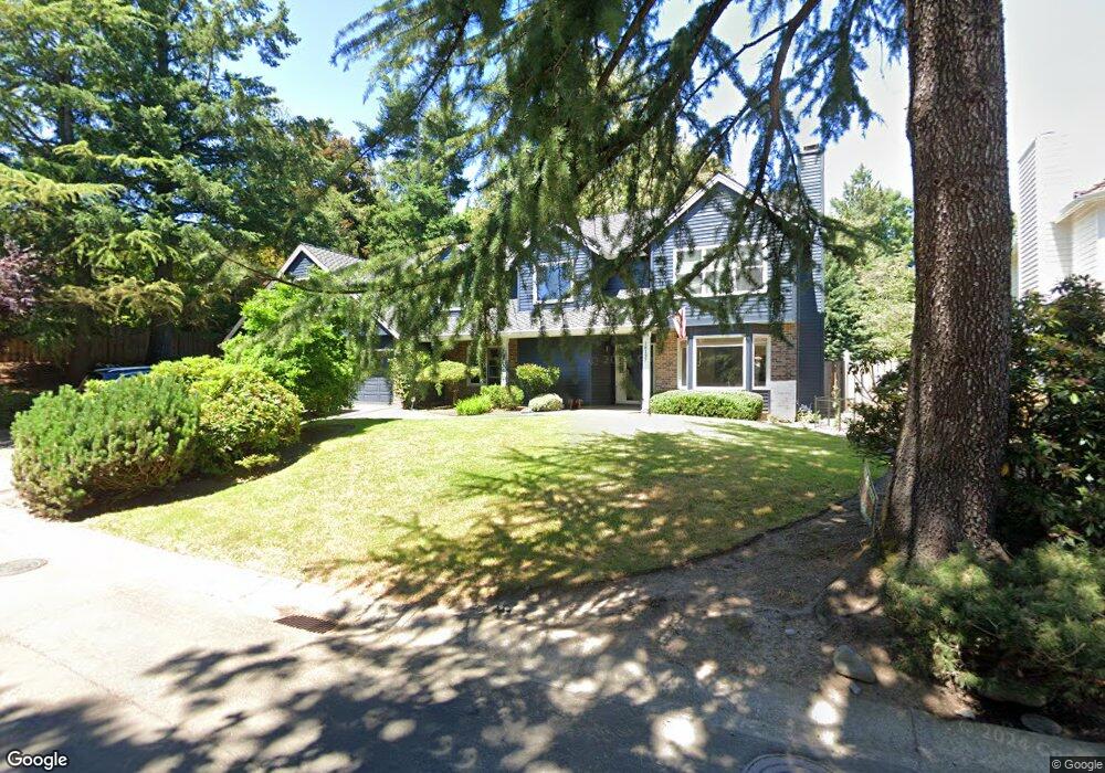 18137 Delenka Ln, Lake Oswego, OR 97034 - photo 1