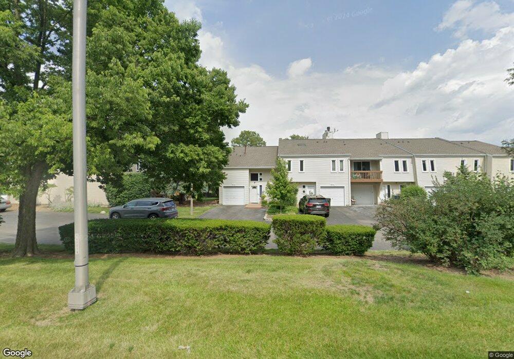 1610 Bay Ct unit 1, Naperville, IL 60565 - photo 1