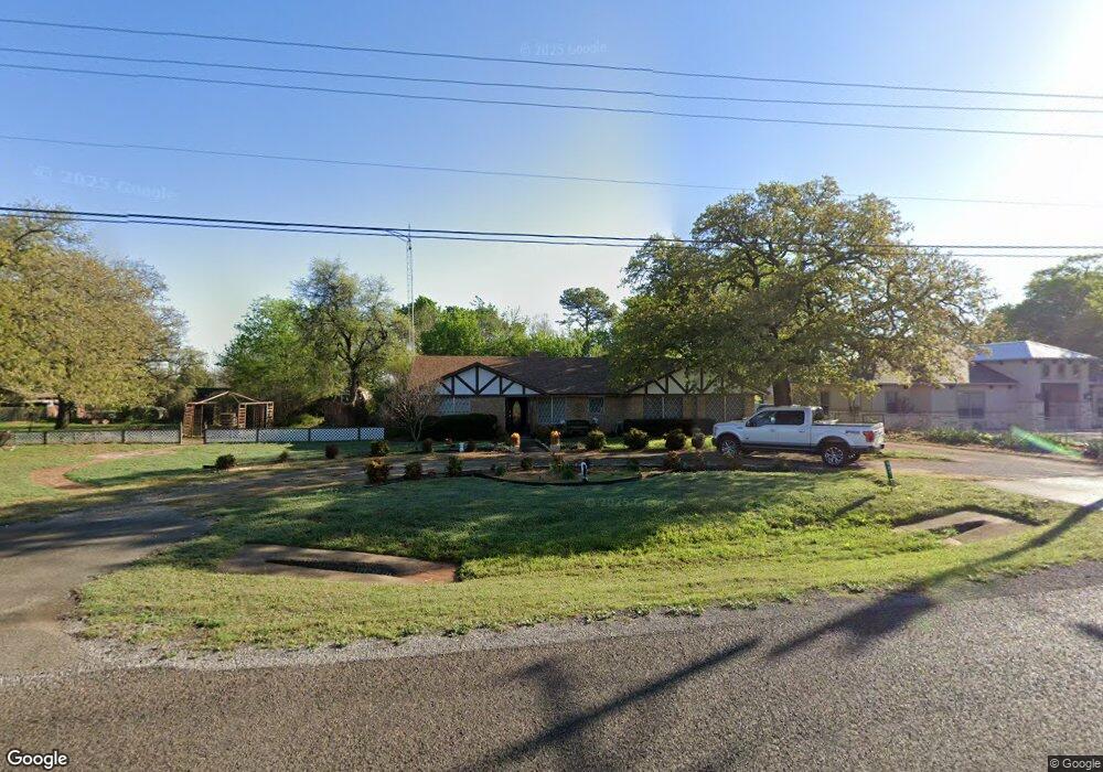 821 E Highway 199, Springtown, TX 76082 - photo 1