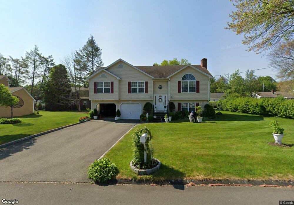 10 Cedar St, Trumbull, CT 06611 - photo 1