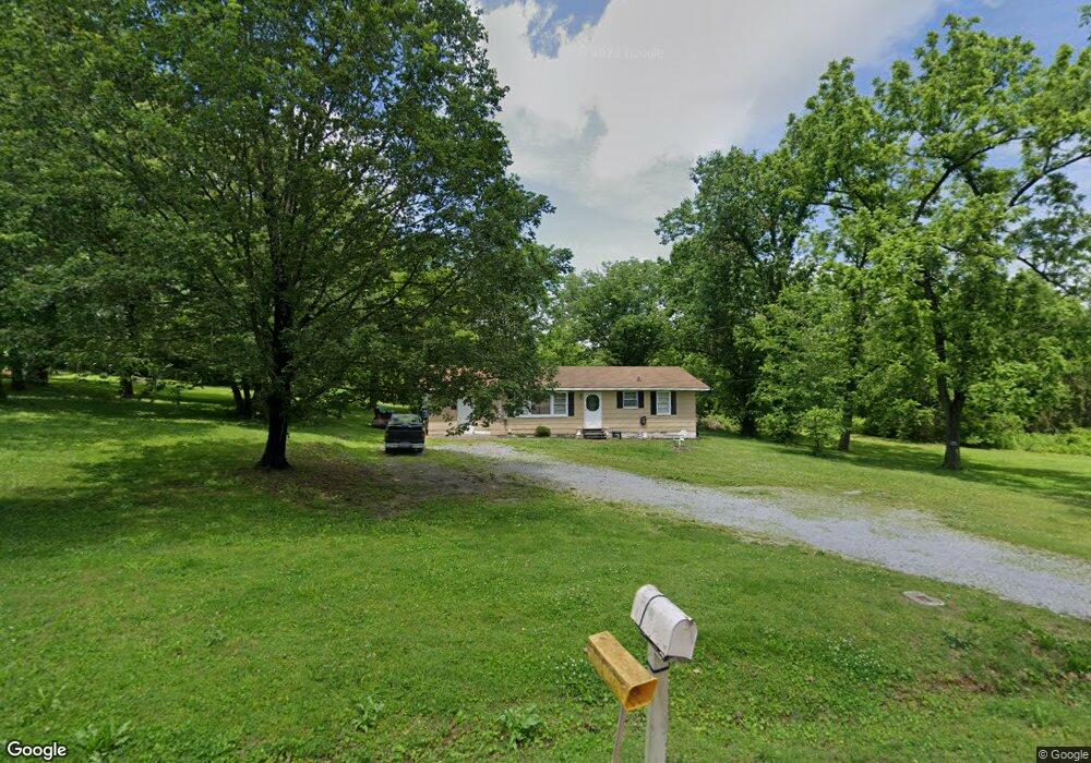 200 Crestview Cir, Shelbyville, TN 37160 - photo 1