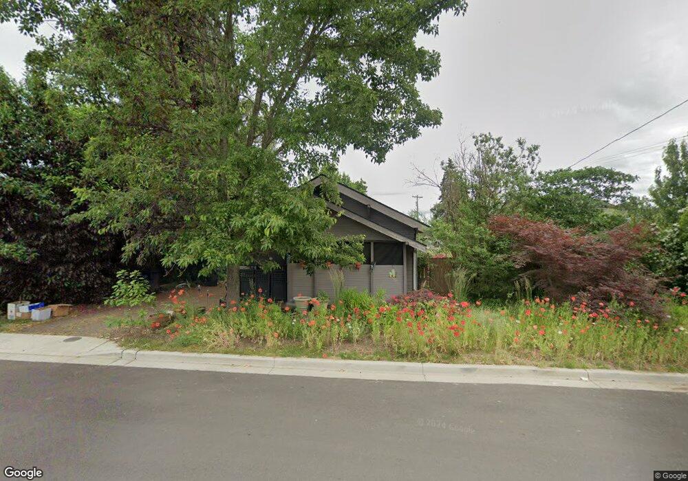 520 N Locust St, Canby, OR 97013 - photo 1