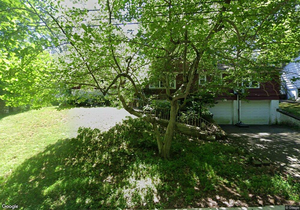 136 Conrad Dr, New Haven, CT 06515 - photo 1