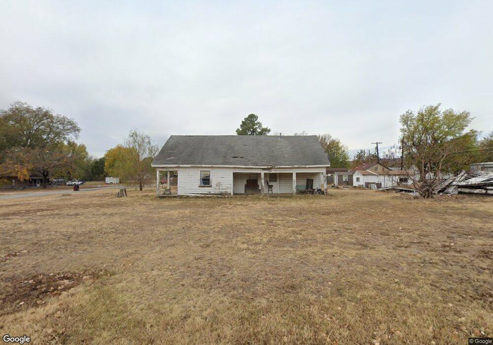 111 S 13th St, Henryetta, OK 74437 - photo 1