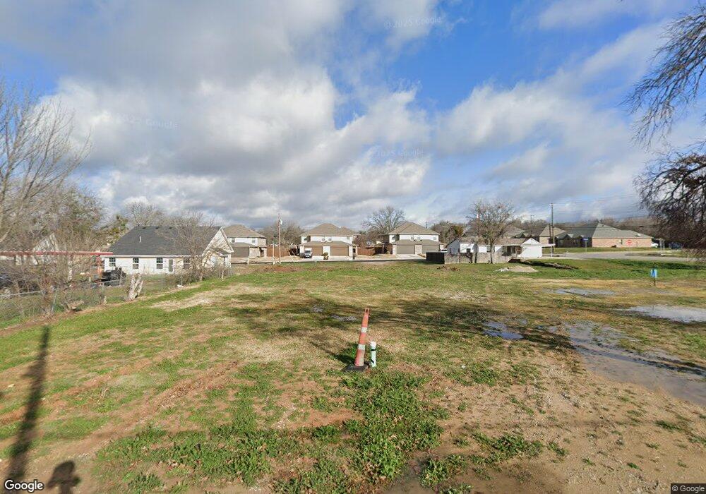 817 Johnson St, Weatherford, TX 76086 - photo 1