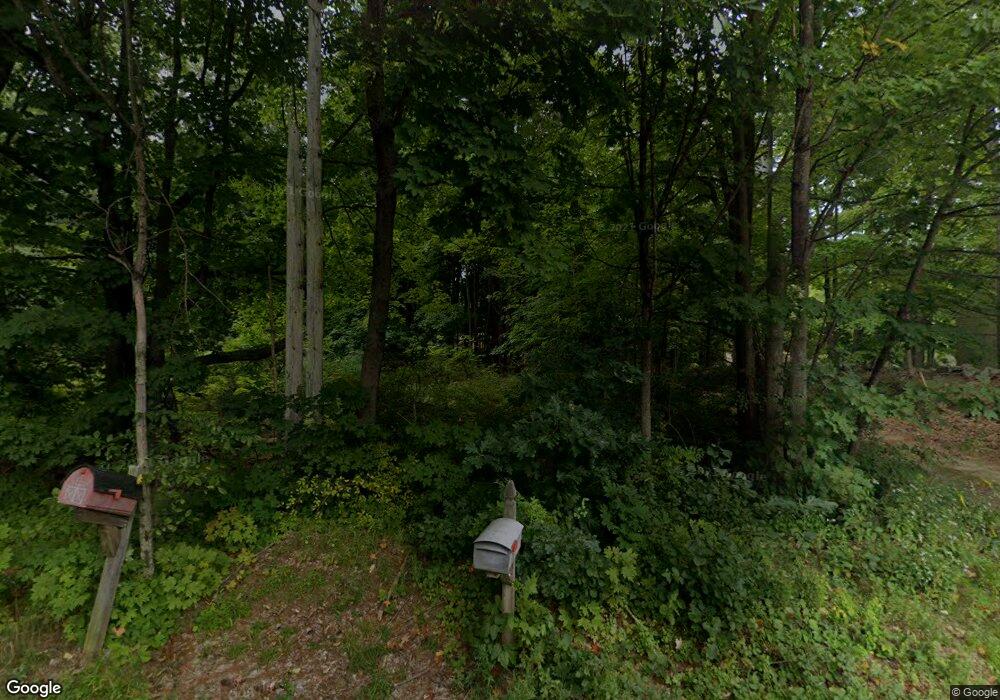 9 Maple Ave, Newton, NH 03858 - photo 1