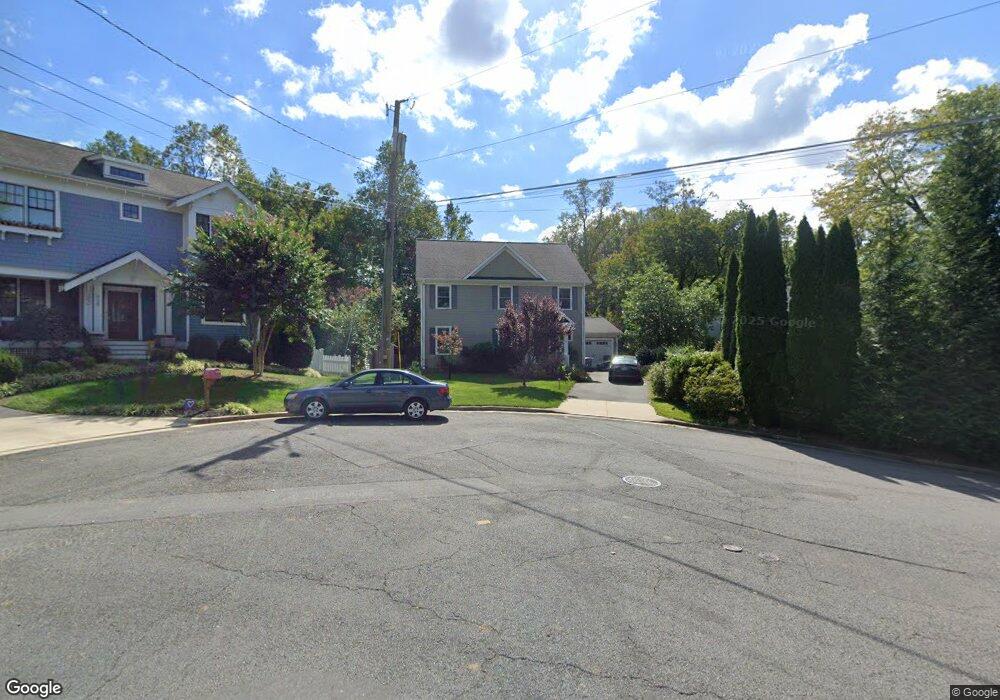 923 Circle Dr SE, Vienna, VA 22180 - photo 1