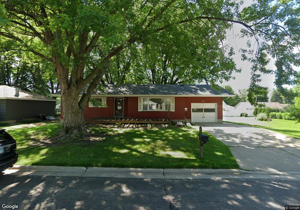 2207 Windsor Rd, Albert Lea, MN 56007 - photo 1