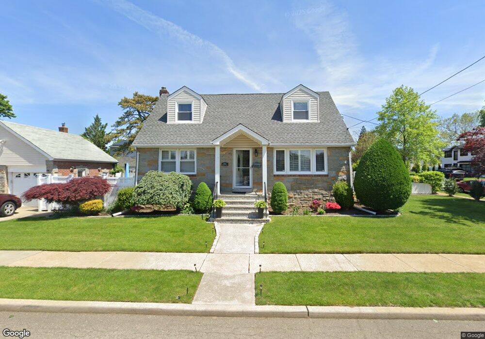 1050 Hancock Ave, Franklin Square, NY 11010 - photo 1