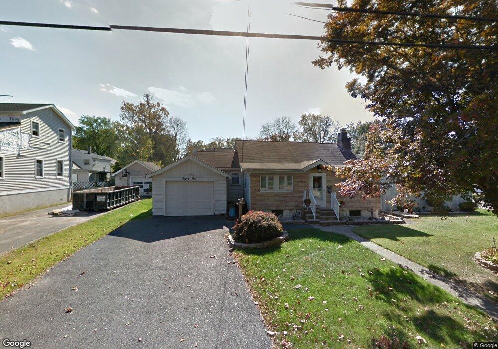 81 Lake Shore Dr, Lake Hiawatha, NJ 07034 - photo 1