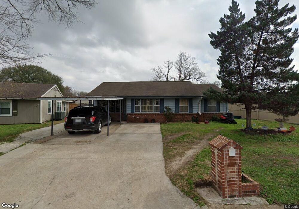 10924 Royal Pine Dr, Houston, TX 77093 - photo 1