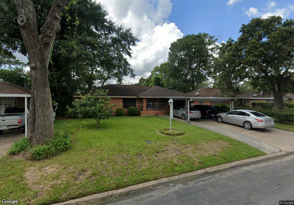10217 Rockaway Dr, Houston, TX 77016 - photo 1