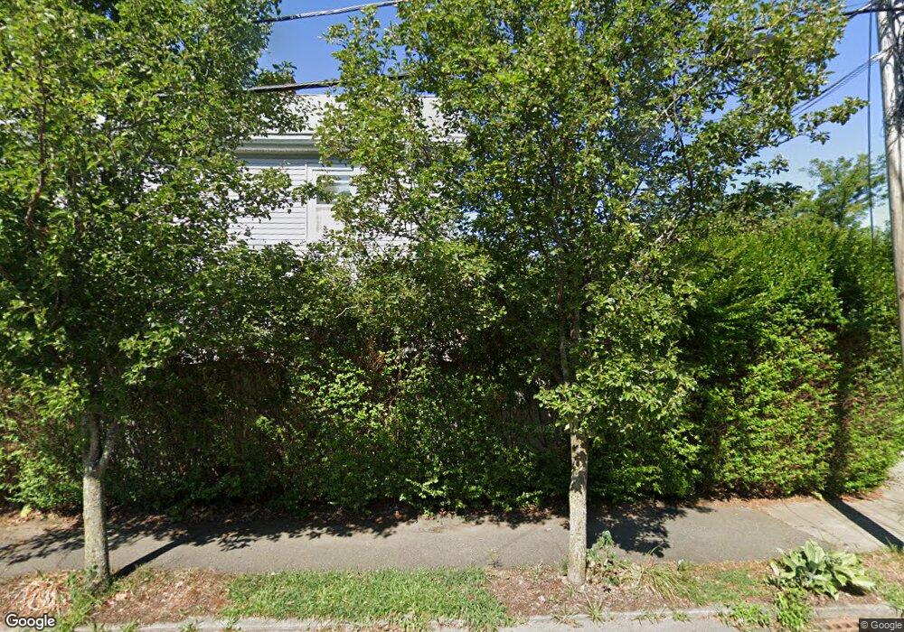 5 Hale St, Newton Upper Falls, MA 02464 - photo 1