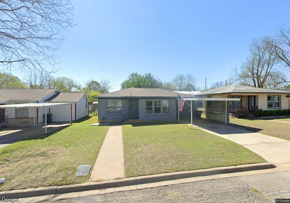 1121 Bales St, Cleburne, TX 76033 - photo 1