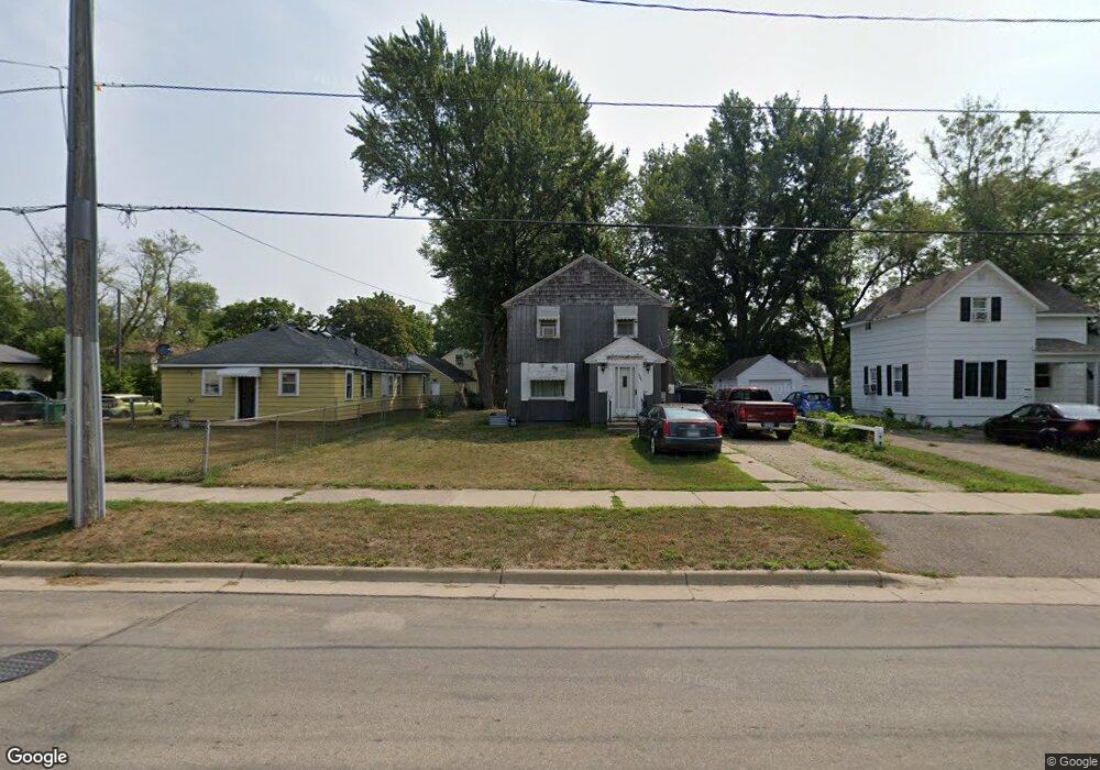 1403 4th St SE, Austin, MN 55912 - photo 1