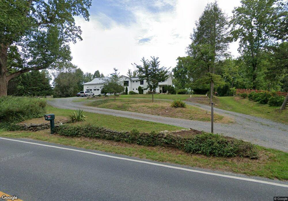 2806 Garth Rd, Charlottesville, VA 22901 - photo 1