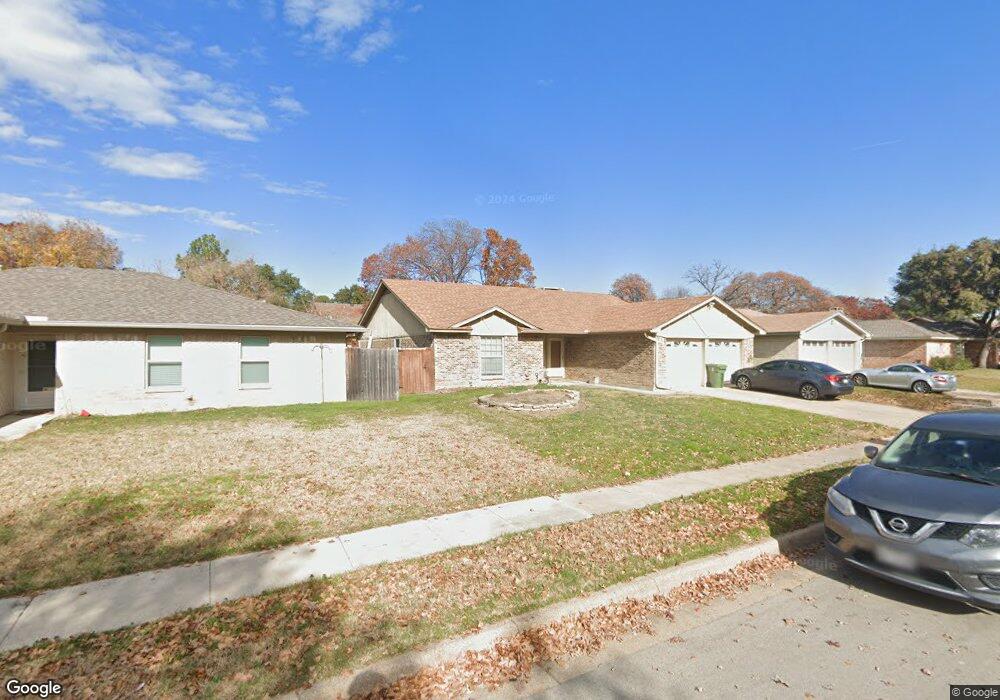 721 Mountain Laurel Ln, Bedford, TX 76021 - photo 1