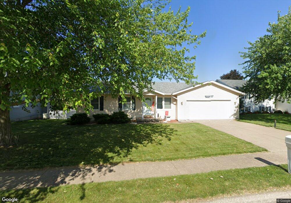 4320 Cedar St, Davenport, IA 52806 - photo 1