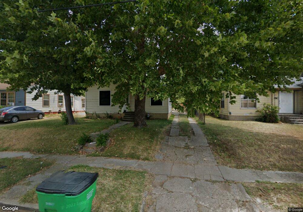 1110 N Clements St, Gainesville, TX 76240 - photo 1