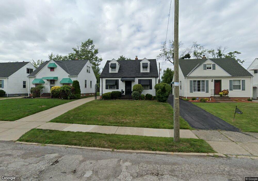 20813 Franklin Rd, Maple Heights, OH 44137 - photo 1