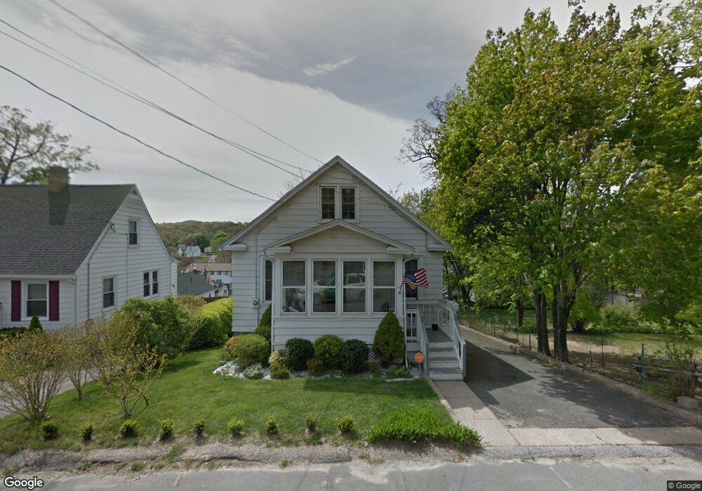 63 Gates Ave, Waterbury, CT 06705 - photo 1