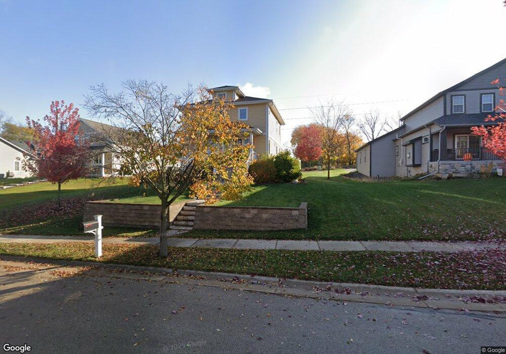 486 Bleeker St, Delafield, WI 53018 - photo 1