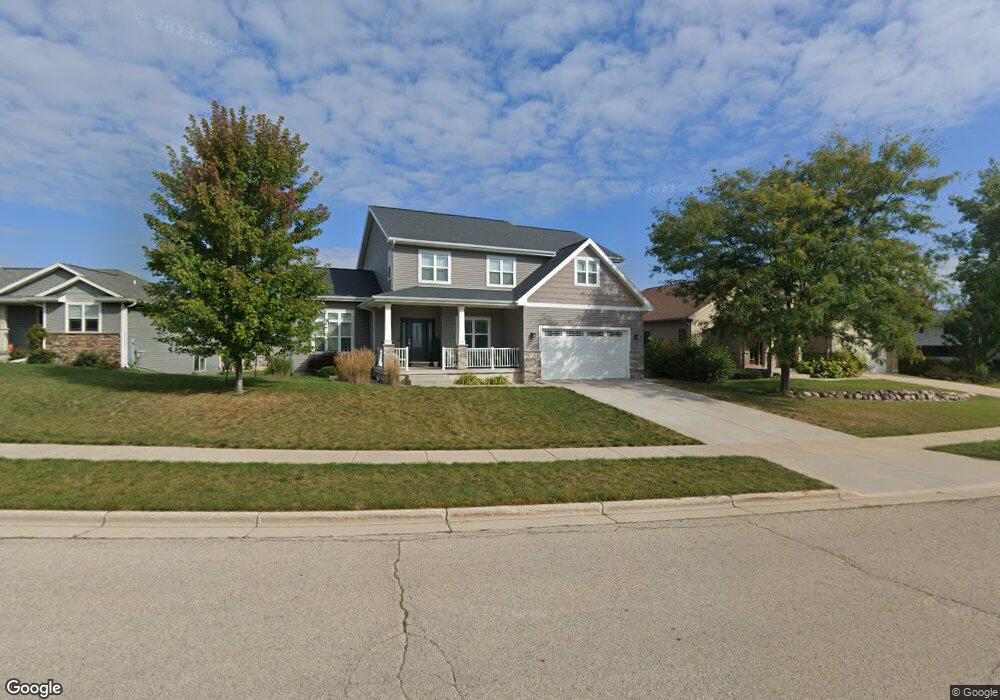 725 Sumac St, Oregon, WI 53575 - photo 1