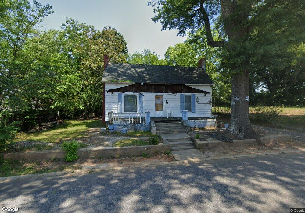 319 Monroe St, Statesville, NC 28677 - photo 1