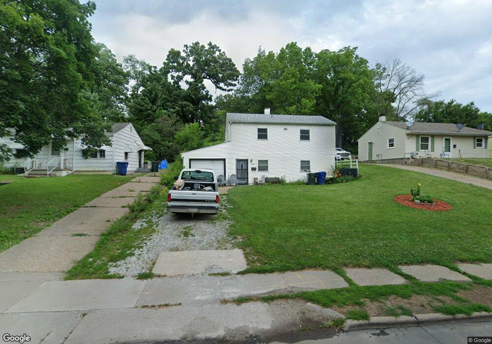 1526 Kirkwood Blvd, Davenport, IA 52803 - photo 1