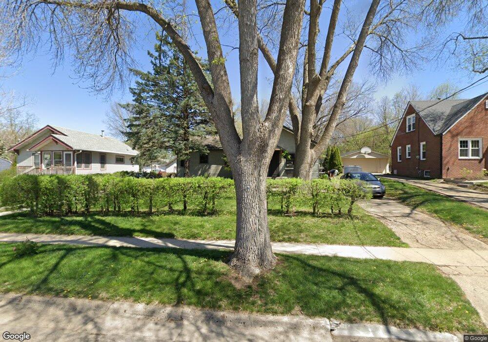 2743 53rd St, Des Moines, IA 50310 - photo 1