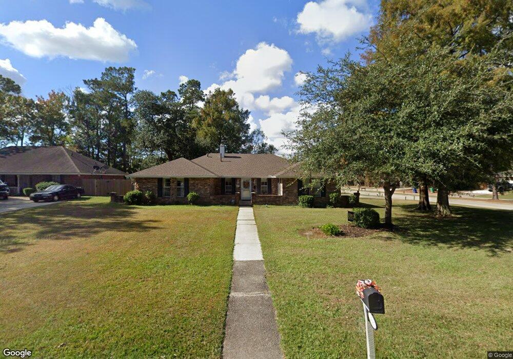 209 E Queensbury Dr, Slidell, LA 70461 - photo 1