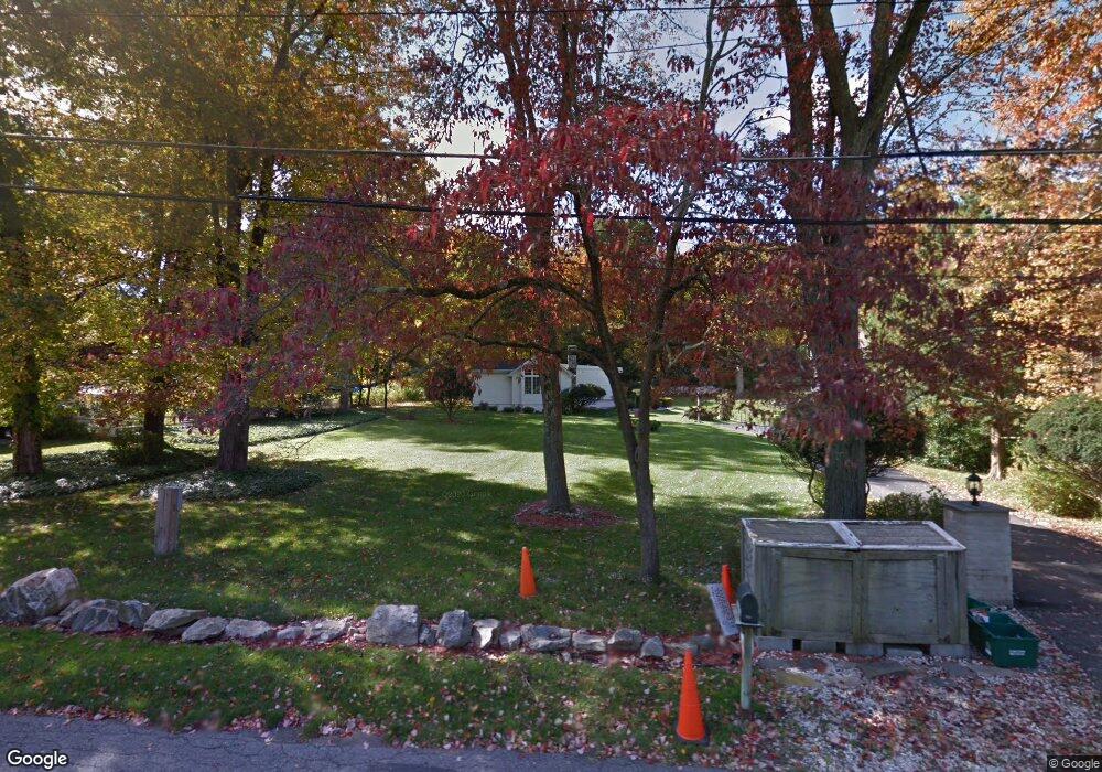 3083 Uncas Rd, Mohegan Lake, NY 10547 - photo 1