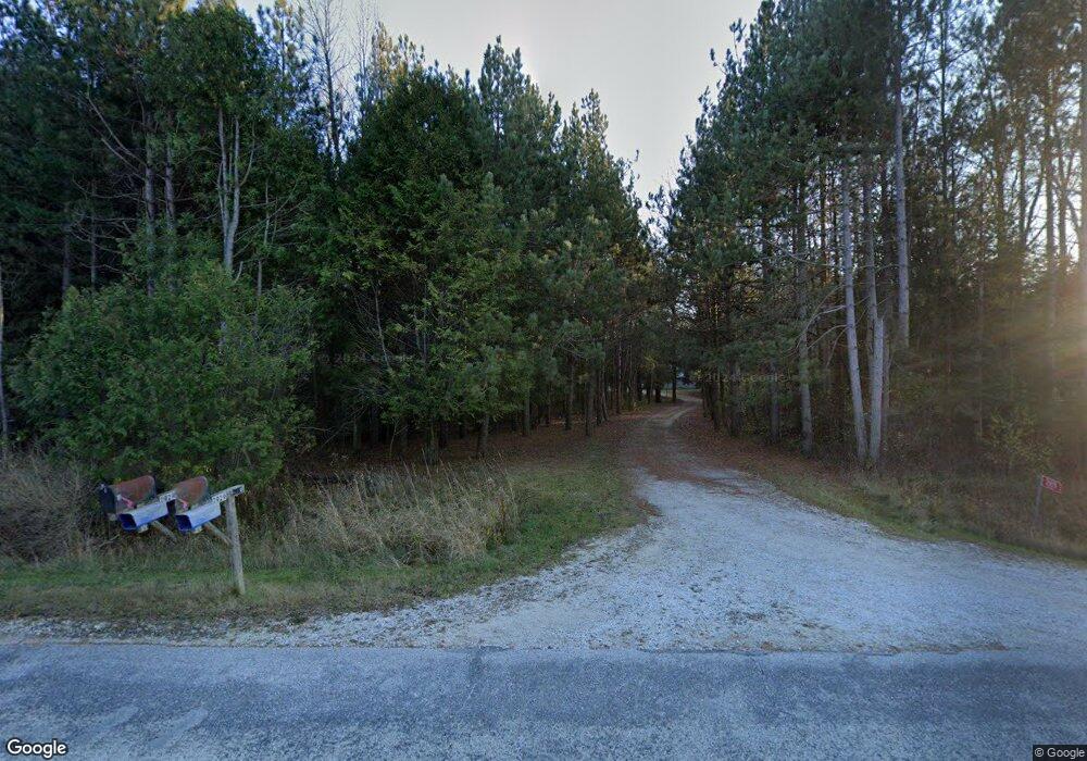 2929 Cottage Ln, Two Rivers, WI 54241 - photo 1