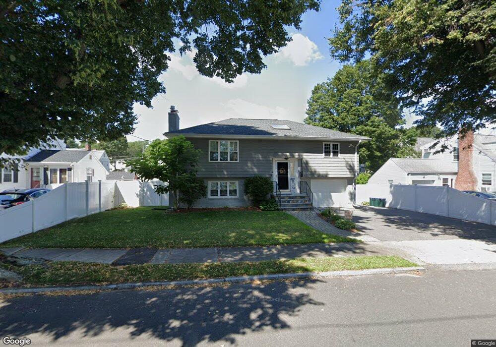 8 Arnold Rd, Stoneham, MA 02180 - photo 1